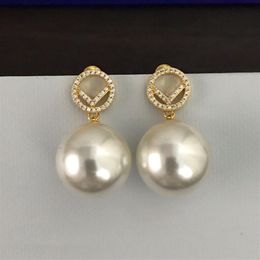 Brief Women Designers Stud Gold Earring Diamond Pearl Earrings Ear Stud Womens Designer Studs Birthday Gift Letters F 22112106274d