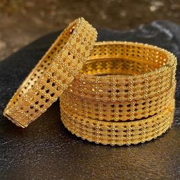 Bangle 4pcs lot Saudi Arabia Wedding Gold Bangles For Women Dubai Bride Gift Ethiopian Bracelet Africa Jewelry 24k Charm211T