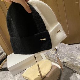 Berets AIKESS 2024 Hat Quality Hair Knitted Autumn And Winter Fashion Leisure Warm Comfortable Elastic Gentleman Soft