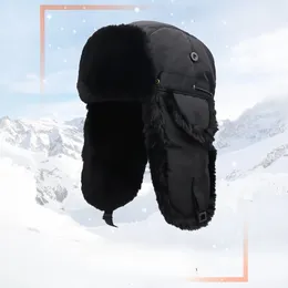 Berets Thickened Outdoor Bomber Hat With Ear Protection Adjustable For Men And Women Keep Warm While Skiing Fishing Ski Mask