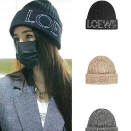 Letter Logo Knitted Hat New Fashion Versatile Casual Woolen Hat Autumn and Winter Warm Cold Hat