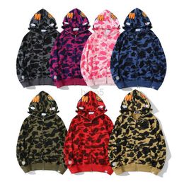 Designer Men Full Zip Up Shark Hoodies Fashion Hooded Women Camouflage Jacket Hoody Hooded Sweatshirt Man Women Sweater Bapes Tech Fleece Cardigan 8GSR