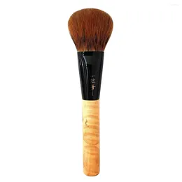Makeup Brushes 02 Professional Soft Red Canadian Squirrel Hair Large Flat Round Blush Brush Chestnut Wood Handle Make Up