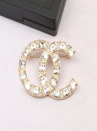23ss 2color Luxury Brand Designers Letters Brooches 18K Gold Plated Brooch Crystal Suit Pin Small Sweet Wind Jewellery Accessories W9718142