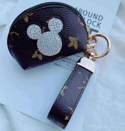 Presbyopia Keychain Buckles Car Keys Holder Bag Key Ring Cute Brown Flower Rhinestone Mouse PU Leather Keyring Pendant Fashion Des9768824