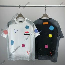 24SS Europe mens t shirts Men designer Tee Summer color Letter Graffiti Print short sleeve T shirt cotton women Black white tshirts S-XL