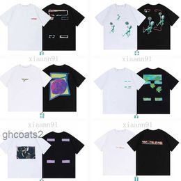 2023 New Mens T-shirts Designer Luxury White Classic t Shirt Arrow Graffiti Sweatshirt and Women Fashion Coupl Tee Multiple Styles Hip Hop T-shirt WG33