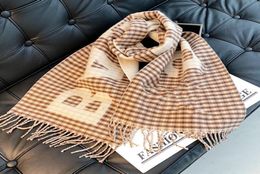 High quality scarf designs for men women winter wool Fashion designer cashmere shawl Ring luxury letter check gifts Size 20035CM108157423