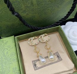 Luxury designer fashion Dangle Chandelier earrings lettered white resin pendant earrings Ladies party wedding gift jewelry8192817