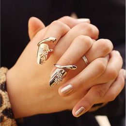 Dragonfly nail ring Exquisite Retro Queen Dragonfly Design Rhinestone Plum Snake Gold Silver Ring Finger Nail Rings G454333N