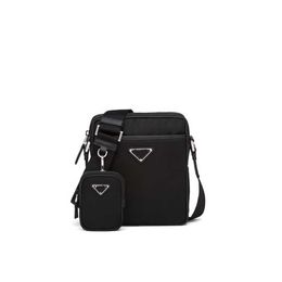 Luxury designer mens leather bag fashion one shoulder messenger bags zipper nylon material briefcase wallet high quality 112307N