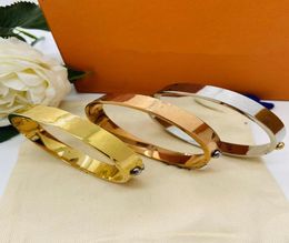 5 Colour Designer Jewellery Bangle Rose Gold Silver black purple Stainless Steel Luxury Simple Pattern Buckle Jewellery Women Men4321276