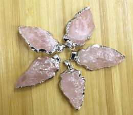 Pendant Necklaces Fashion Raw Ore Gemstones Transparent Quartz Aura Charm Necklace Arrow Head Rough Healing Point Natural Stone Pe6264250