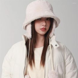 Berets Winter Bucket Hats Women Warm Ear Protection Hat Earflap Lace-Up Plush Wide Brim Caps Utility Flap Cap Retro Fur
