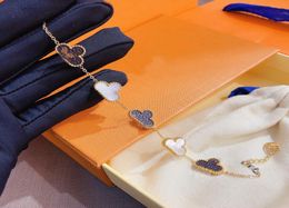 Fashion Design Cuff Link Chains Unisex Luxury Jewelry Charm Bracelet Classic Accessories Elegant Senior Party Travel Essential1019615