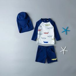 set Seaside Beach Sun Protection Long Sleeve Boys Swimwear Crocodile Printing Twopiece Swimsuit With Lycra Fabric Boxer Shorts