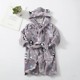 Winter Christmas Bath Robe For Girls Pajamas Animal Hooded Robes Children Dressing Gown Boys Sleepwear Kids Bathrobe 6 8 10 12Y 231225