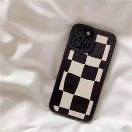 Checkerboard Pattern Creative Phone Case For iPhone 15 14 13 11 12 Pro Max 7 8 Plus X XS Max XR Shockproof Soft Back Cover Accessories 30pcs