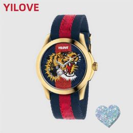 Fashion Famous Brand Unisex Watch Bee Snake Tiger Pattern Nylon Fabric Round Dial Clock Sports Quartz Imported Movement Top Design250R