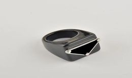 Mens Woman Couple Rings Fashion Man Ring Women Ring With Triangle Pattern Silver Black Gold Jewellery Buckle9875797