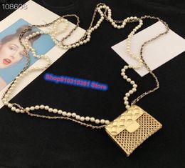 2022 New Fashion Party Jewelry Pearls Bags Necklace Luxury Gold Mini Bag Long Belt Vintage Beads Leather Chain Bag Pendant Chain1967162