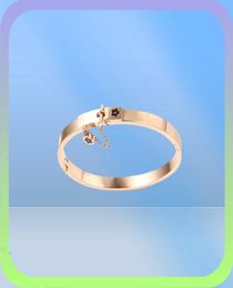 Luxury Gold Plating Lucky Flower Cuff Bangles With Chain Charm Women Bracelets For Men Wedding Party Jewellery Gift Bangle93847084331725