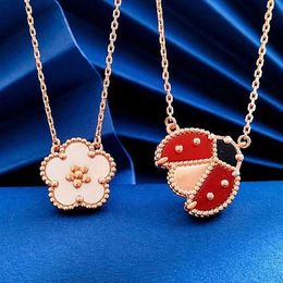 Pendant Necklaces Fashion Brand Rose Gold Plum Blossom Seven Star Ladybug Necklace Bracelet Women's Fashion Simple Party Gift High Grade JewelryL231225