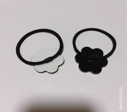 4CM Fashion black and white acrylic flower head rope C hair ring rubber band hairpin for ladies Favourite headdress Jewellery accesso1453802