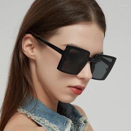 Sunglasses European American Style Women Sun Glasses Square Shape Big Frame Designer Seaside Beach Playing Female Sunglass