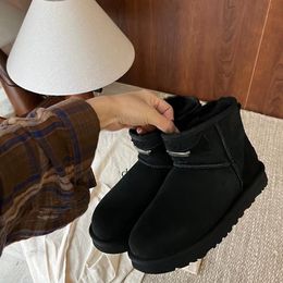 Designer Snow Boots Australia Mini Platform Boot Women Classic Slip-on Suede Slides Winter Wool Warm Booties Fur Sheep Skin Shoes Ankle Bootes