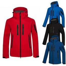 Sweatshirts New Softshell Jacket Men Windproof Waterproof Fleece Thermal Outdoor Hooded Hiking Coat Ski Trekking Camping Hoodie Clothing