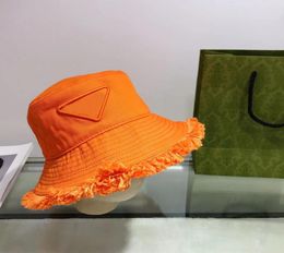 Luxurys Designers Bucket Hats For Women Burr Triangle Cap Casquette Outdoor Travel Fashion Sun Mens Hat Fisherman P Caps Orange 222197350