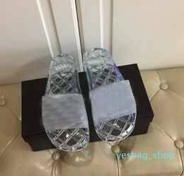 Clear Jelly Pvc Sandals slippers Womens Luxury Designer Slipper Transparent Glossy Pool Mules Slides Lady Rubber Slip On Sand