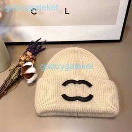 Designer Brand Men's Beanie Hat Women's Autumn and Winter Small Fragrance Style New Warm Fashion All-match Ce Letter Knitted XDRQ