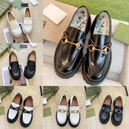 Designer-Loafer Monolith gebürstetes Leder Damen-Loafer Marke Metallschnalle Schuhe mit dickem Absatz Hochzeitskleid Kalbsleder Mehrere Stile Einzelschuhe