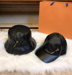 Fashion Ball Caps Designer Bucket Hat Leather Pin Stingy Brim Hats Cap Patchwork for Man Woman 2 Style Top Quality8399730