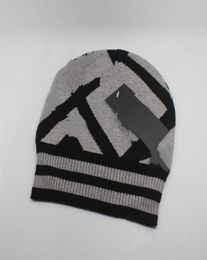 New Fashion women Hats for men brand knitting warm selling lovely Beanies Winter Berets knitted Cap2511203