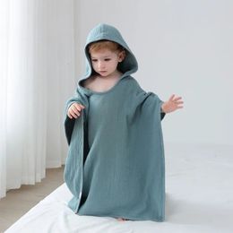 Baby Bath Towel born Cape Towels Cotton Hooded Beach Towel Soft Poncho Kids Bathing Stuff Infant Washcloth Drop 231225