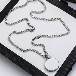 2022 Top Quality Luxury Letter Silver Chain Necklace Retro Couple Necklaces Men and Women Pendant Designer Jewellery Gift328L