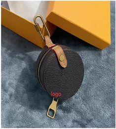 Womens Fashion Brand Letter Keychain Wallet Designer Handmade Leather Key Chains Holder Men Letters Keychains Women Luxury Coin Pu6405159