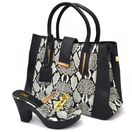 Bags 2022 Italian latest design black and white colorblock snake pattern platform women's high heels matching handbags for sale