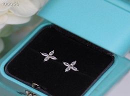 Luxury Victoria Brand Designer S925 Sterling Silver Crystal Charm Four Leaf Clover Flower Earrings For Women Jewelry5106221