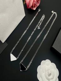 Designer Silver Necklace For Women Mens Luxurys Designers Pearl Letters Love Pendant Link Chain Necklaces Fashion Jewelry7741218