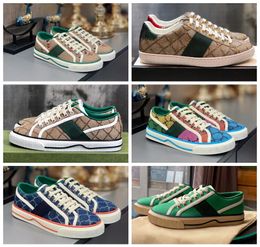 Tennis 1977 Canvas Casual shoes Luxurys Designers Womens Shoe Italy Green And Red Web Stripe Rubber Sole Stretch Cotton Low Top Mens Sneakers E5V6