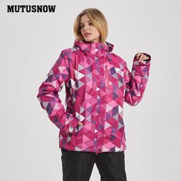 Jackets 2020 New Winter Camping Hiking Skiing Women Ski Jacket Breathable Sportswear Hooded Female Waterproof Outerwear Snowboard Jacket