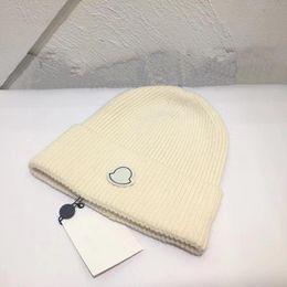 Women Designer Beanie Cashmere Knitted Beanies For Man Fashion Letter M Luxury Cap Brimless Hat Winter Caps yosisso1212478