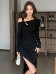 Casual Dresses Insdoit Asymmetrical Hollow Out Shoulder-Baring Dress Women's Autumn 2023 Waist Pleated Slit Sheath