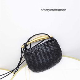 Tote Fashion Bags Bags Large Totes Botte Month Venetas sardine Soft Leather Pleated Handbag Bag New sardine Woven Dumpling Bag Fashion Crescent Bag Leather Womens Ba