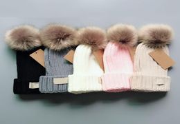 Luxury Fur Pom Poms Kid Hat Fashion Winter Hats For Kids Caps Baby Solid Colour Designer Knitted Beanies4813925