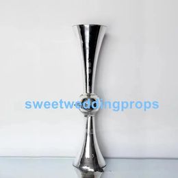 Decoration sliver or gold iron reversible trumpet mental white or blak iron vase manufacturer